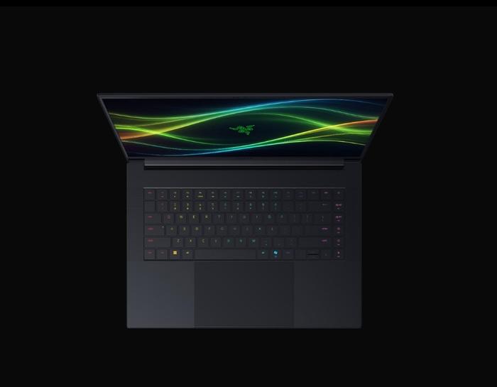 RAZER BLADE 16 2026 ULTRA 9 386H 32GB RAM 2TB SSD RTX 5090 24GB VRAM 16" OLED WQXGA 240HZ